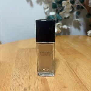 Dior Forever Skin Glow Foundation - 4W ~ SPF 15 Full Size 1oz ~ NWOB, New/NO BOX